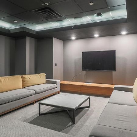 Simply Comfort. Elegant Apartments Dan Lecki Toronto Extérieur photo