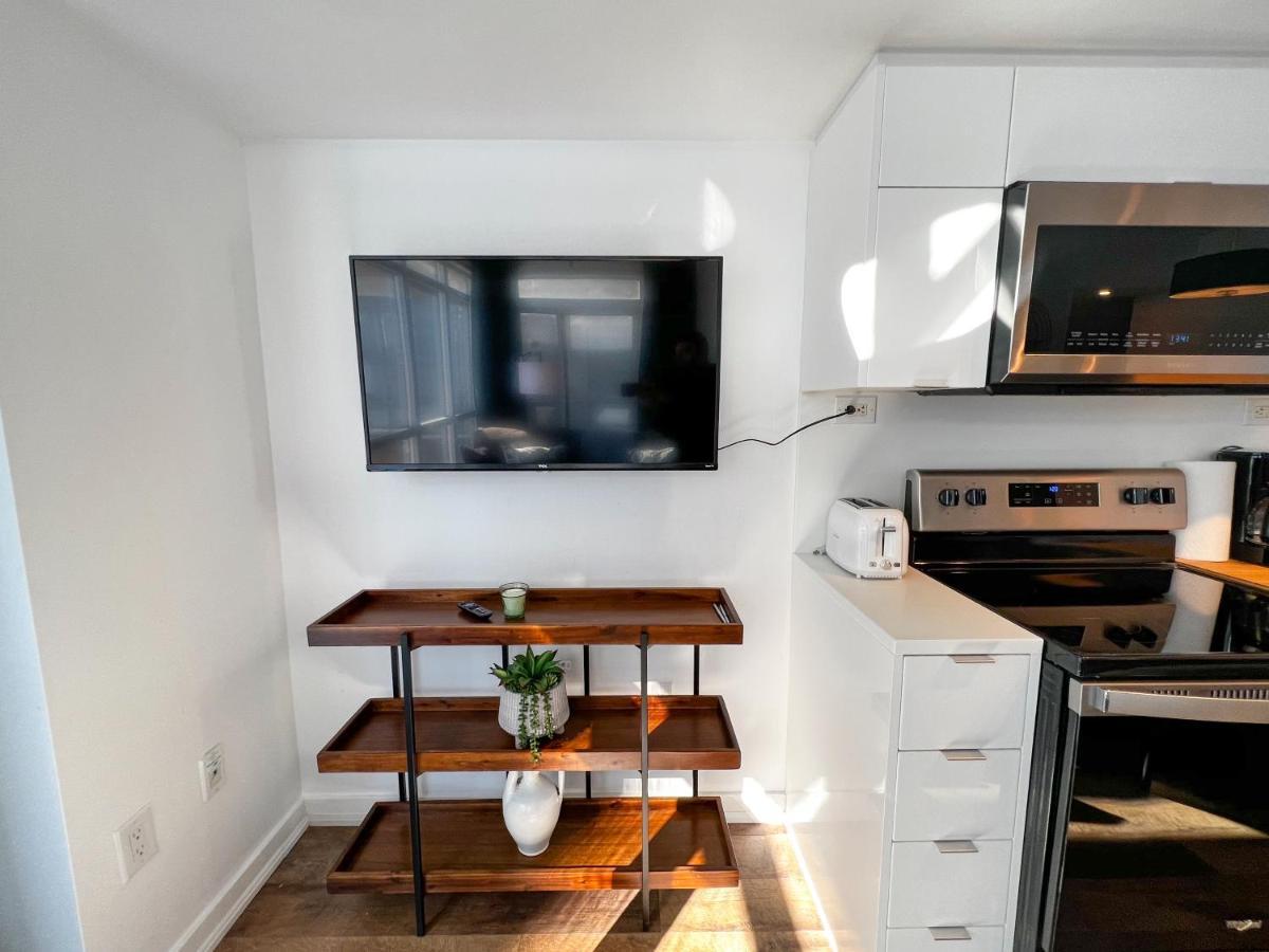 Simply Comfort. Elegant Apartments Dan Lecki Toronto Extérieur photo