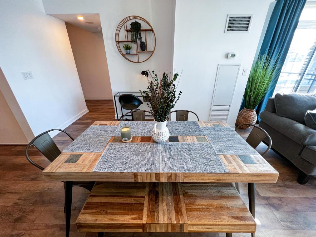 Simply Comfort. Elegant Apartments Dan Lecki Toronto Extérieur photo