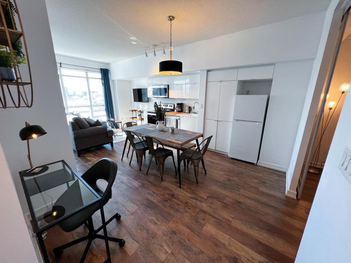 Simply Comfort. Elegant Apartments Dan Lecki Toronto Extérieur photo